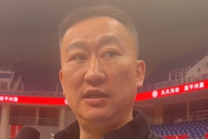 刘维伟谈新援基诺内斯：前两天在倒时差 这两场比赛给他适应CBA 配图