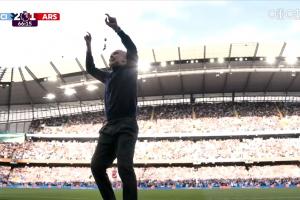 迎头痛击！曼城一个月内双杀枪手，联赛杯夺冠+联赛少赛1场差3分 配图