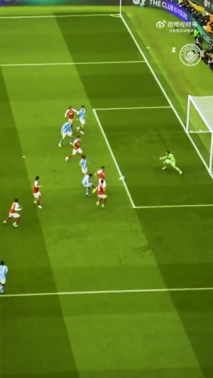多角度+慢镜头回看谢尔基对阵阿森纳的进球，一连串动作行云流水 配图
