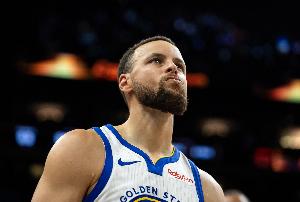 A·史密斯侄子：库里是GOAT 他看起来就像快递员 想不到能打NBA 配图