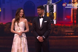 小德搭档谷爱凌主持劳伦斯奖颁奖典礼，现场秀“北京口音”中文 配图