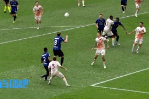 意媒：去年国米遭争议判罚VAR对裁判说“管好自己事” 录音也丢失 配图