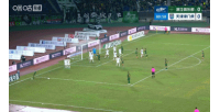 浙江1-0津门虎！米特里策小角度任意球偷近角，闫炳良扑救不及 配图